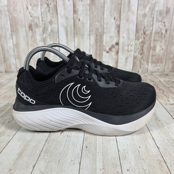 Topo Athletic Atmos Running Shoes Women's Size 8 Black White Zipfoam - Picture 1 of 8